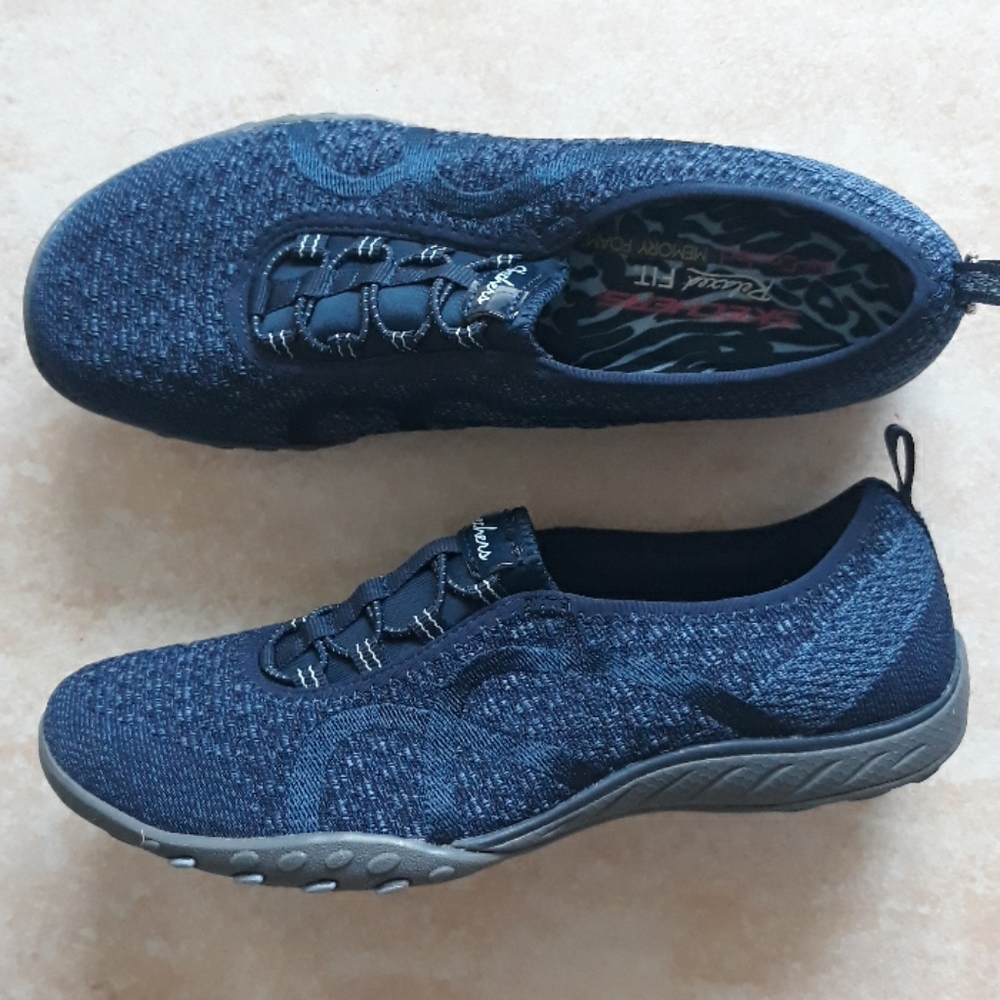 *Host Pick*Skechers Fortune knit shoes - Picture 4 of 8